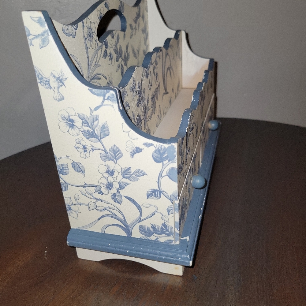 Tabletop Mail Organizer - Picture 4 of 5
